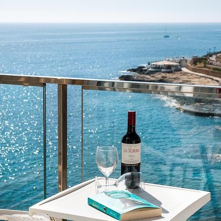 Scenic Seafront Duplex Apartment In Sliema Extérieur photo