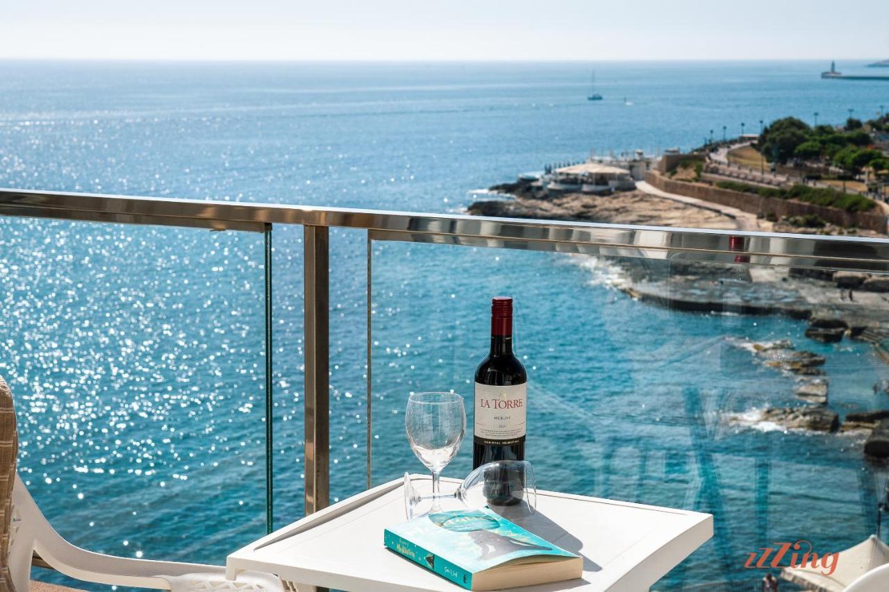 Scenic Seafront Duplex Apartment In Sliema Extérieur photo
