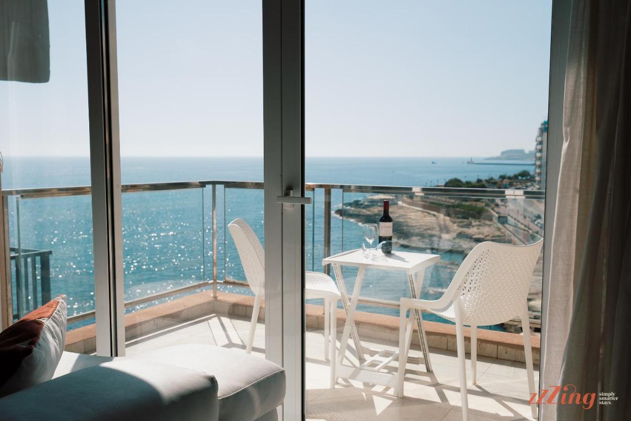 Scenic Seafront Duplex Apartment In Sliema Extérieur photo