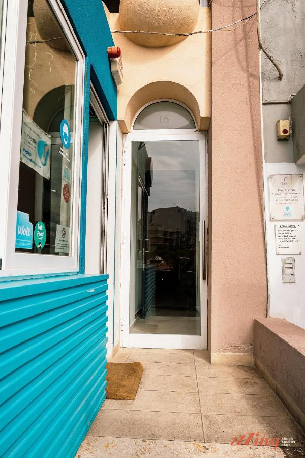 Scenic Seafront Duplex Apartment In Sliema Extérieur photo